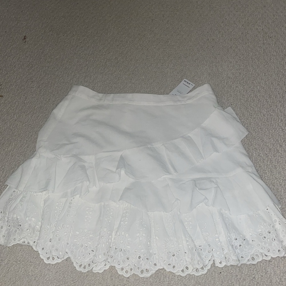 BCBGeneration Size 8 Eyelet Skirt 🤍✨✨